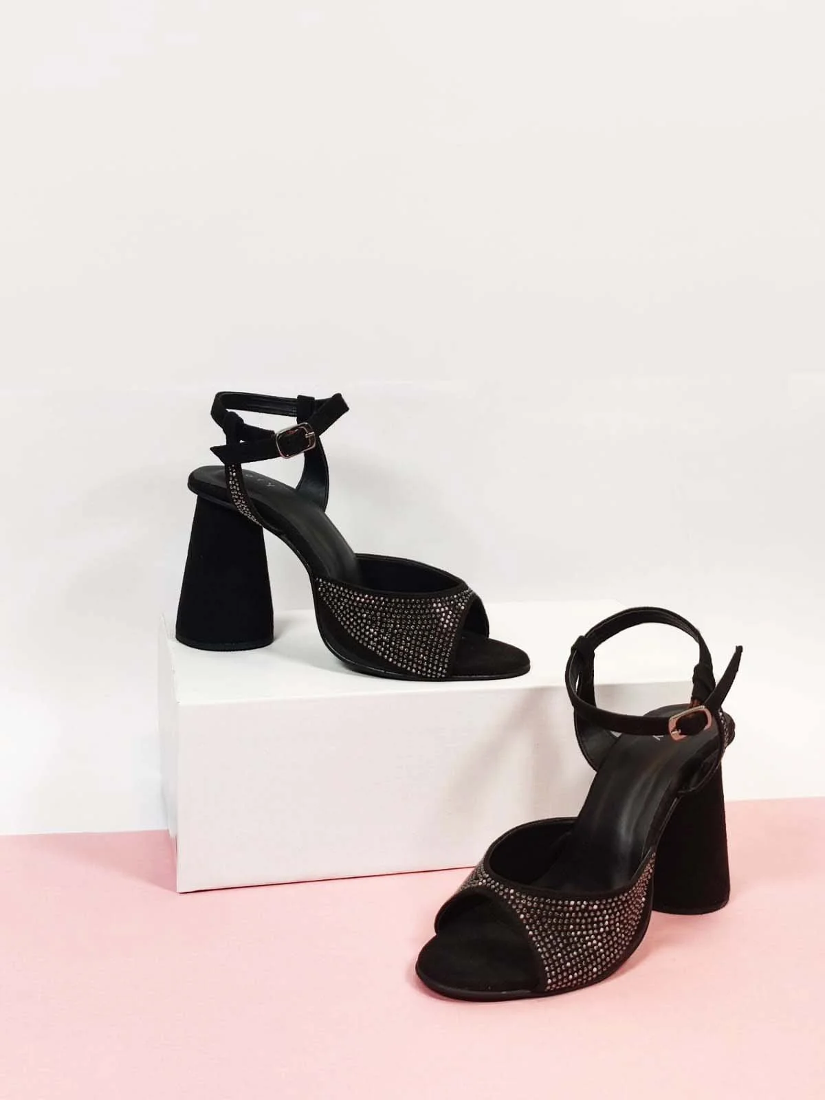 Dlords footwear category 2